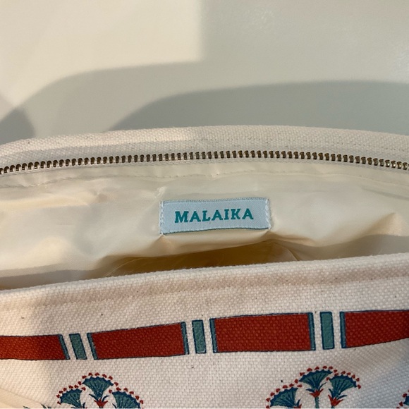 Malaika toiletry bag hand painted from Cairo - Picture 5 of 5